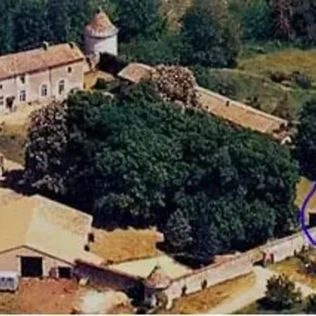 Maison Spacieuse Pres Du Centre Equestre 펜션 Anché