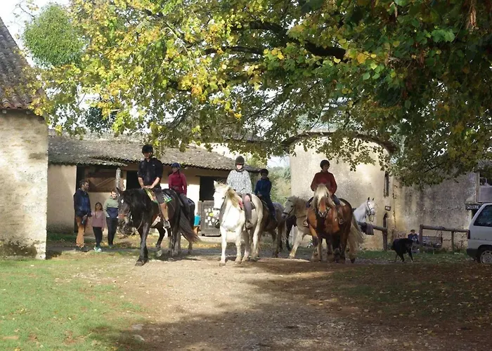 Сasa de vacaciones Maison Spacieuse Près Du Centre équestre *