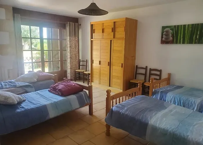 Сasa de vacaciones Maison Spacieuse Près Du Centre équestre