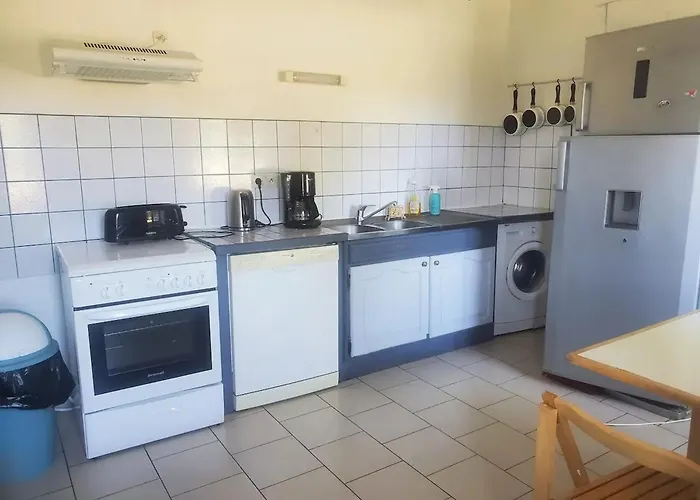 Maison Spacieuse Près Du Centre équestre